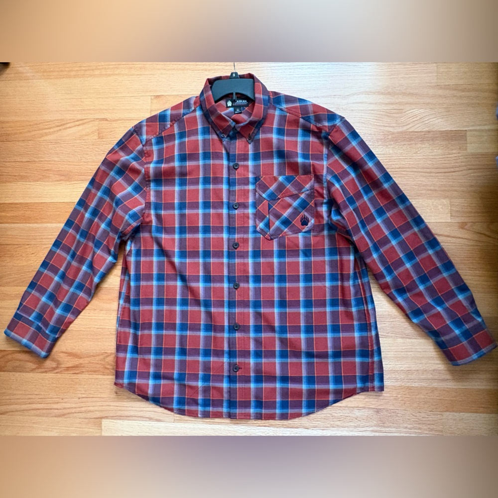 Duluth Trading Co Red and Blue Checkered Shirt
